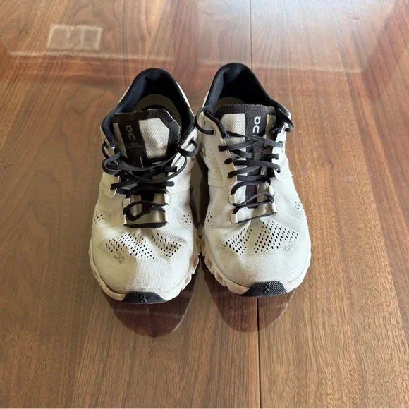 On Running White and Black Sneakers with Breathable Mesh - Picture 3 of 5